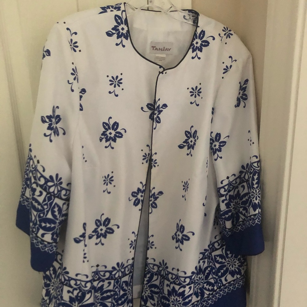 Ladies Jacket - 3/4 Length Sleeves